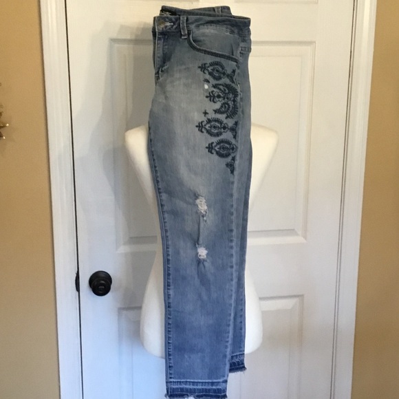 Nanette Lepore Denim - Nanette Lepore Distressed Grunge Light Blue Straight-Leg Jeans Embroidery Size10